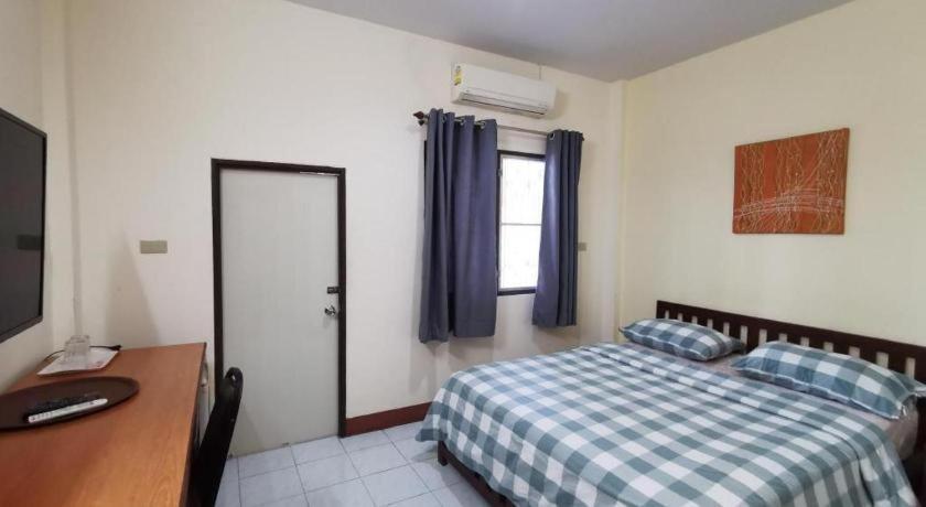 Deejai Hotel Si Racha Zewnętrze zdjęcie