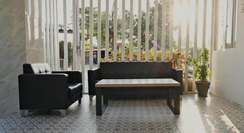 Deejai Hotel Si Racha Zewnętrze zdjęcie