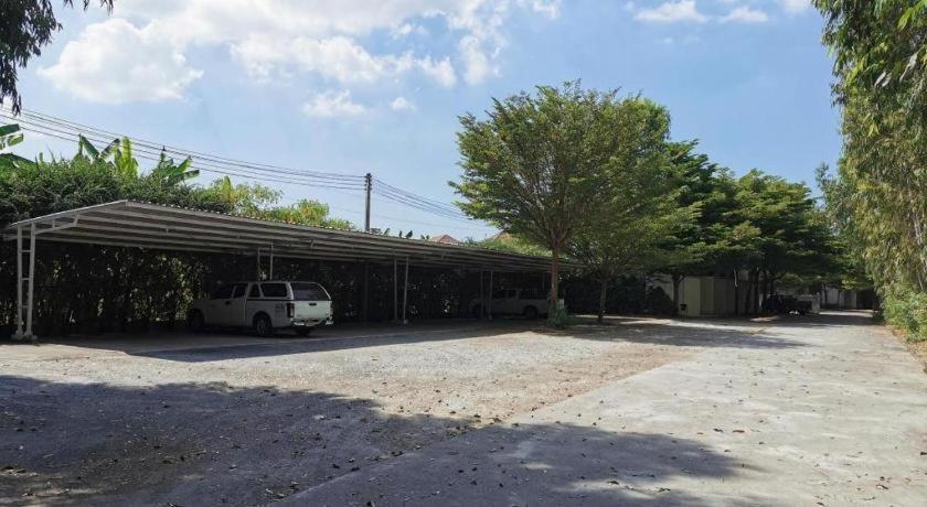 Deejai Hotel Si Racha Zewnętrze zdjęcie