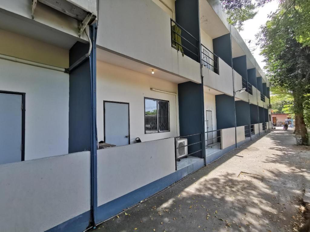 Deejai Hotel Si Racha Zewnętrze zdjęcie